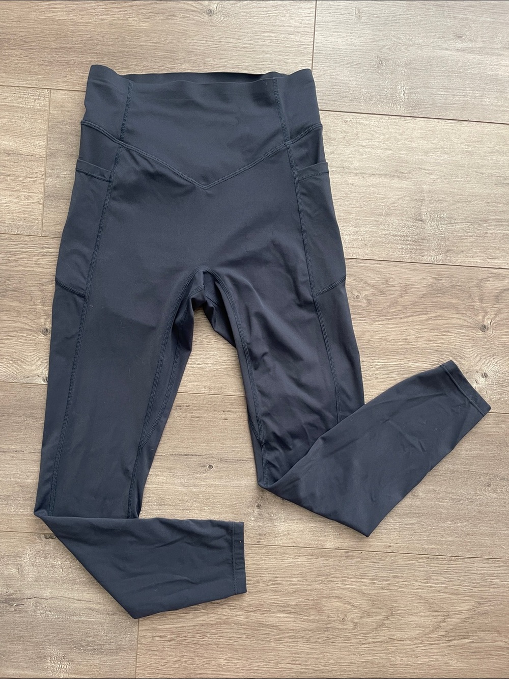 Halara UltraSculpt High Waisted Butt Lifting Tummy Control Pocket leggings